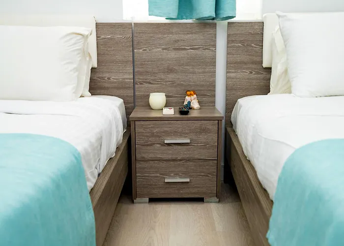 Lazuli Sea View Beachfront Ap 21 * Larnaca