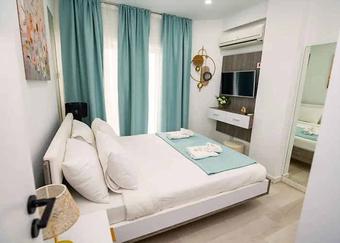 Lazuli Sea View Beachfront Ap 21