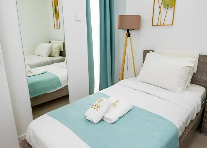 Lazuli Sea View Beachfront Ap 21 Apartamento Lárnaca