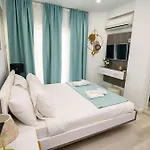 Lazuli Sea View Beachfront Ap 21