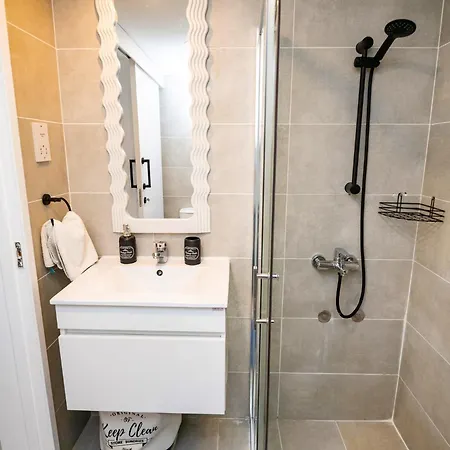 Apartment Lazuli Sea View Beachfront Ap 21 *