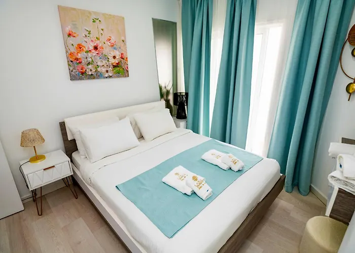 Lazuli Sea View Beachfront Ap 21 *